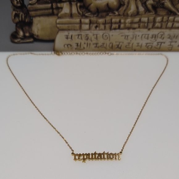 Goldtone Reputation Eras Necklace - Picture 3 of 4